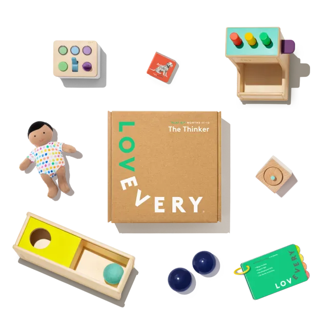 Lovevery Das Denker-Set Lernspielset Deutsch Puppe hell