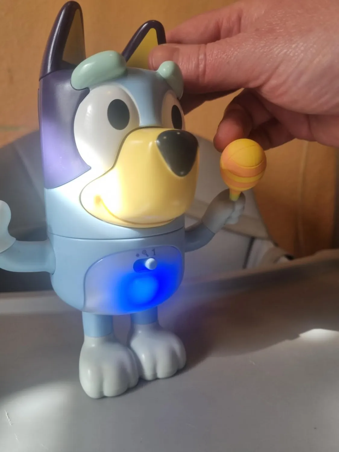 VTech Tanz mit Bluey Figur 17 cm französisch