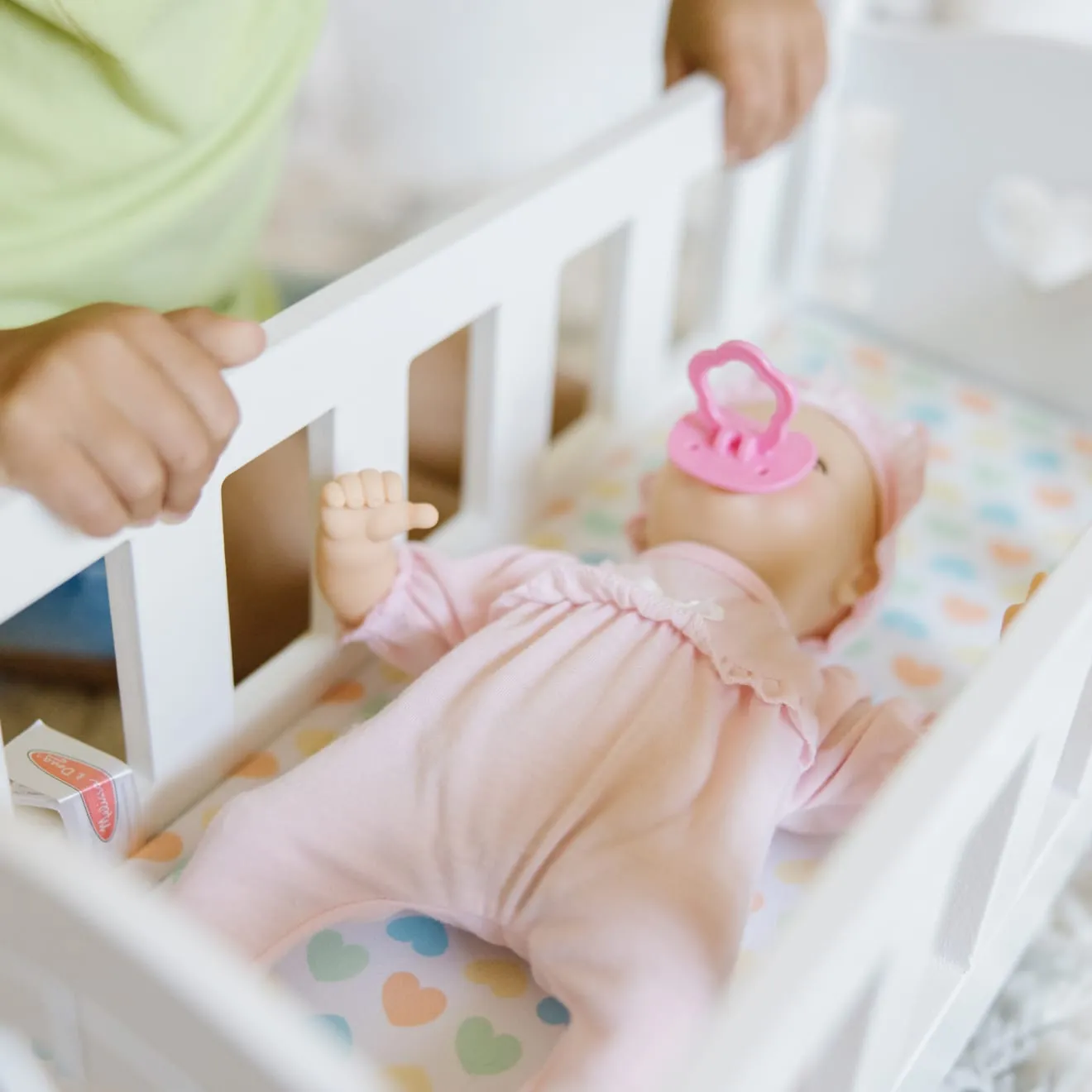 Melissa & Doug Jenna Babypuppe 30 cm mit Schnuller