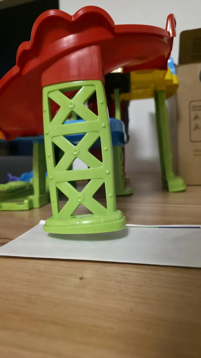 Vtech Tut Tut Baby Flitzer Parkgarage Spielzeug mit Abschleppwagen