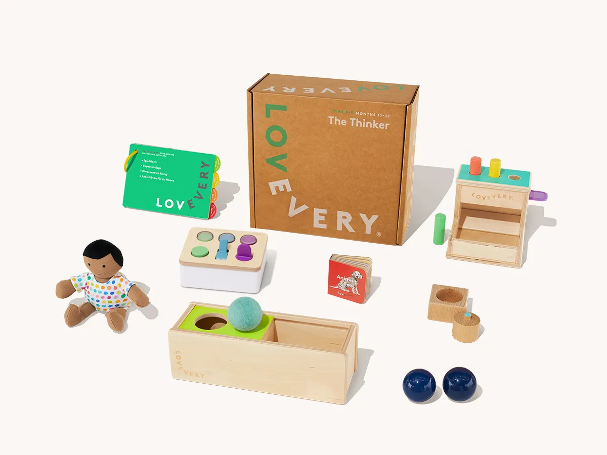 Lovevery Das Denker-Set Lernspielset Deutsch Puppe hell
